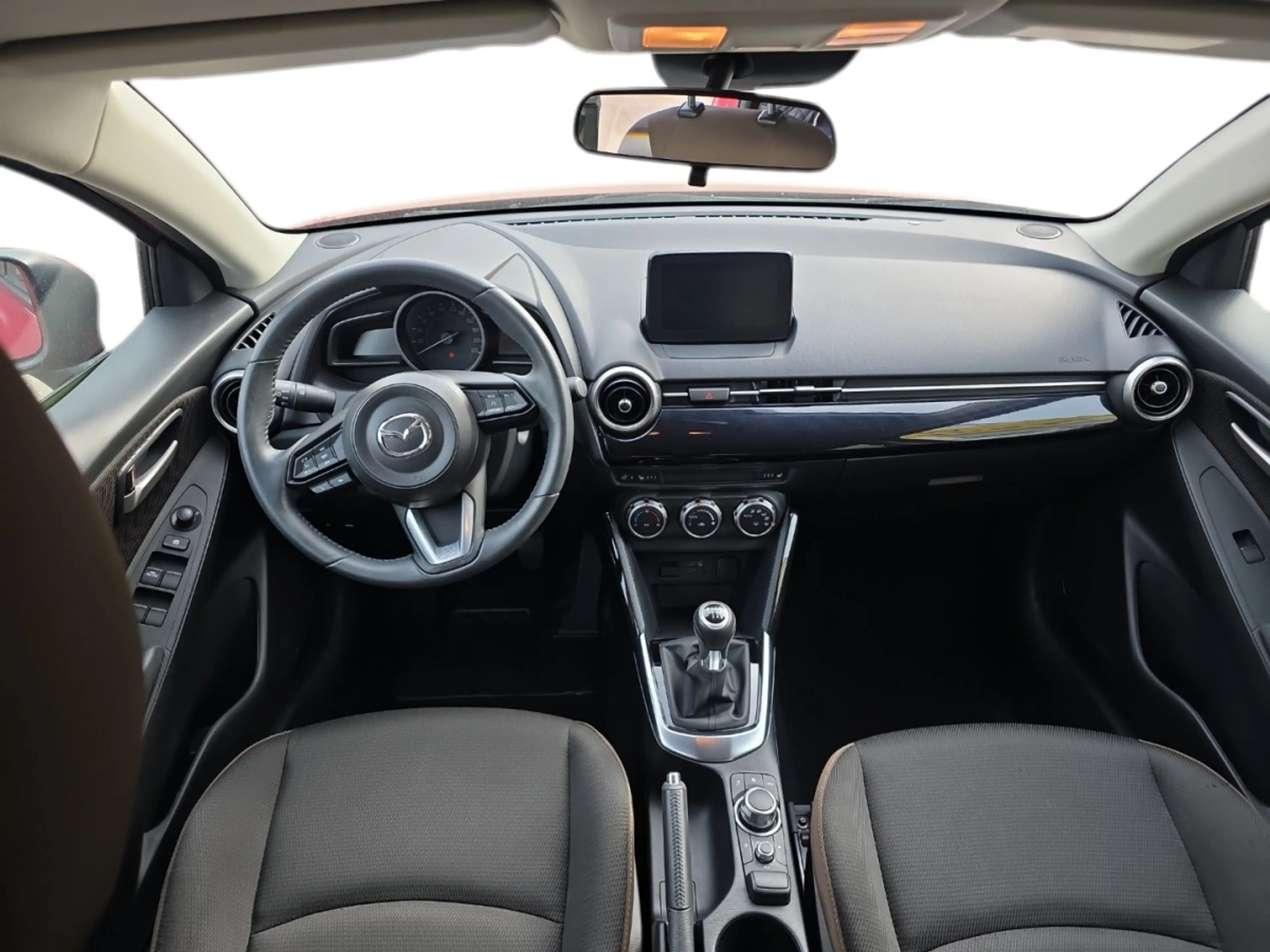 Mazda 2 SKYACTIV-G 90 M Hybrid — photo 7