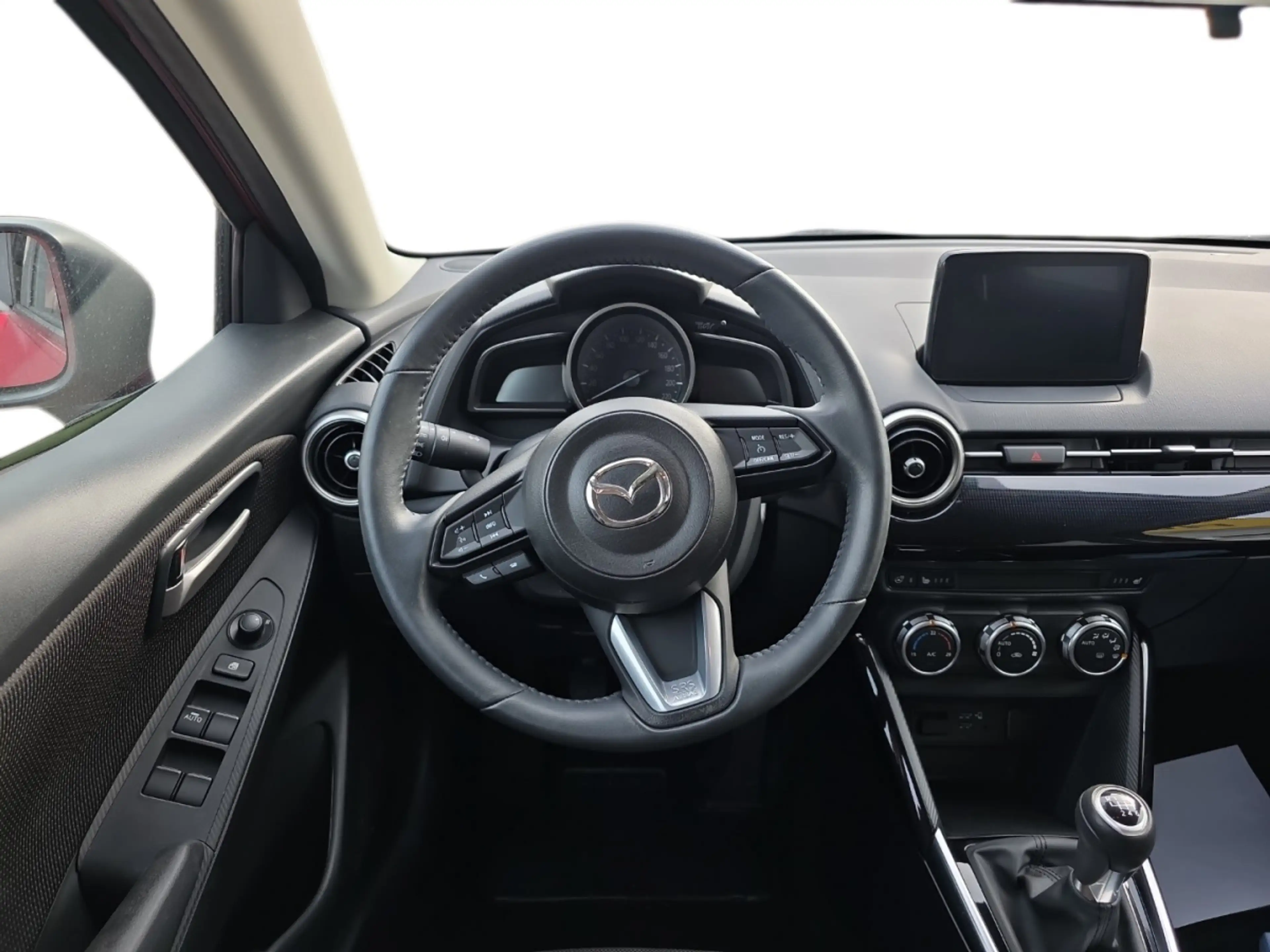 Mazda 2 SKYACTIV-G 90 M Hybrid — photo 6