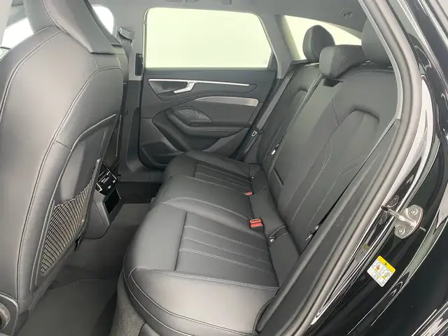 Audi A6 view 11