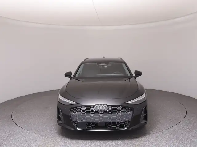 Audi A6 view 3