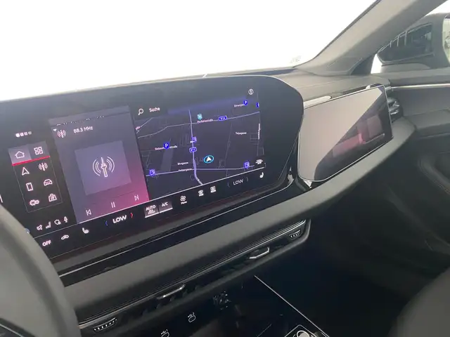 Audi A6 view 9