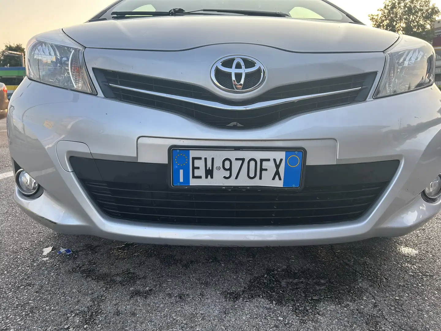 Toyota Yaris 5p 1.0 Expo c/clima - 2