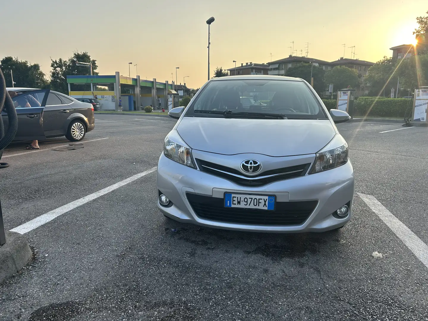 Toyota Yaris 5p 1.0 Expo c/clima - 1