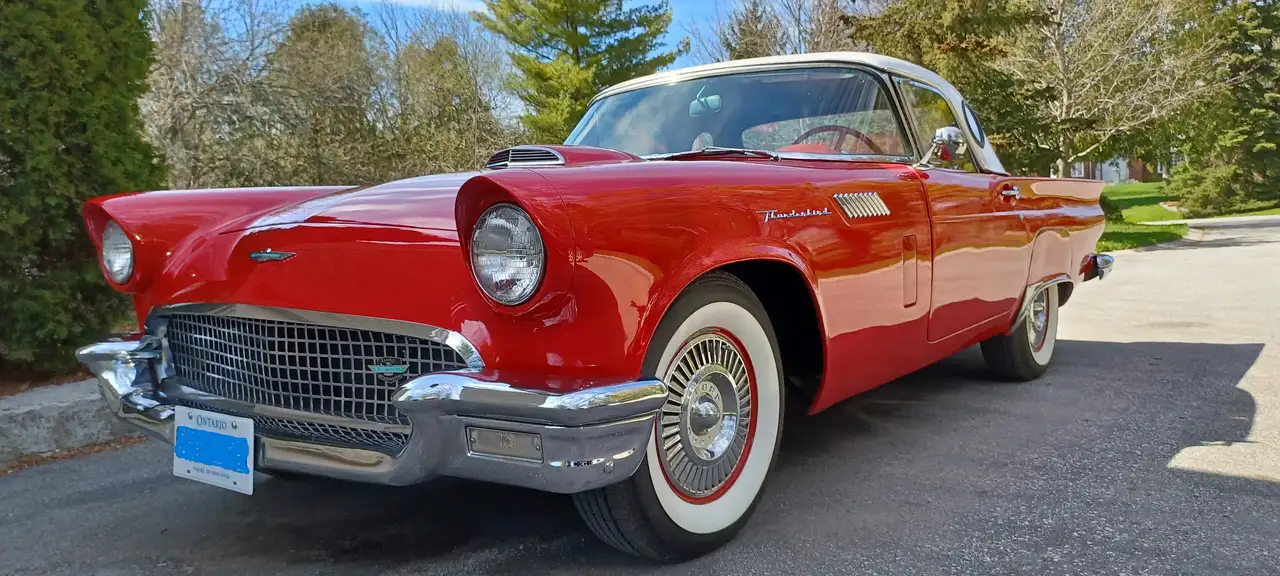 Ford Thunderbird photo Ford Thunderbird