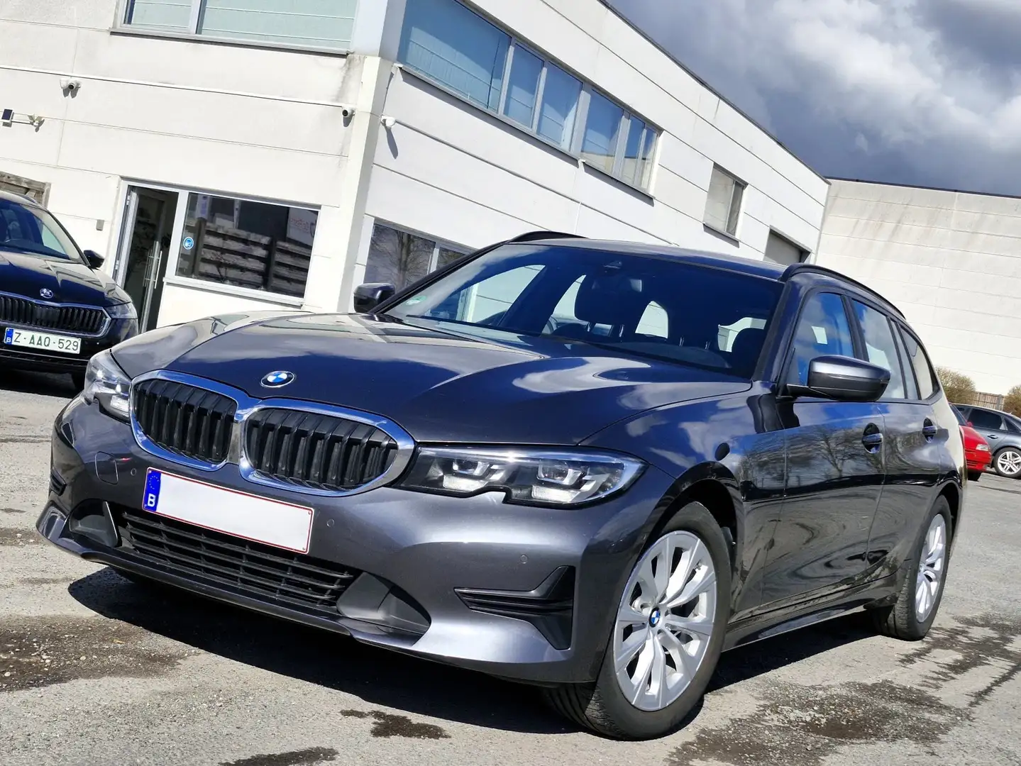 BMW 318 dA Sport Pack *Black Roof *Sfeerverlichting colour Gris - 2
