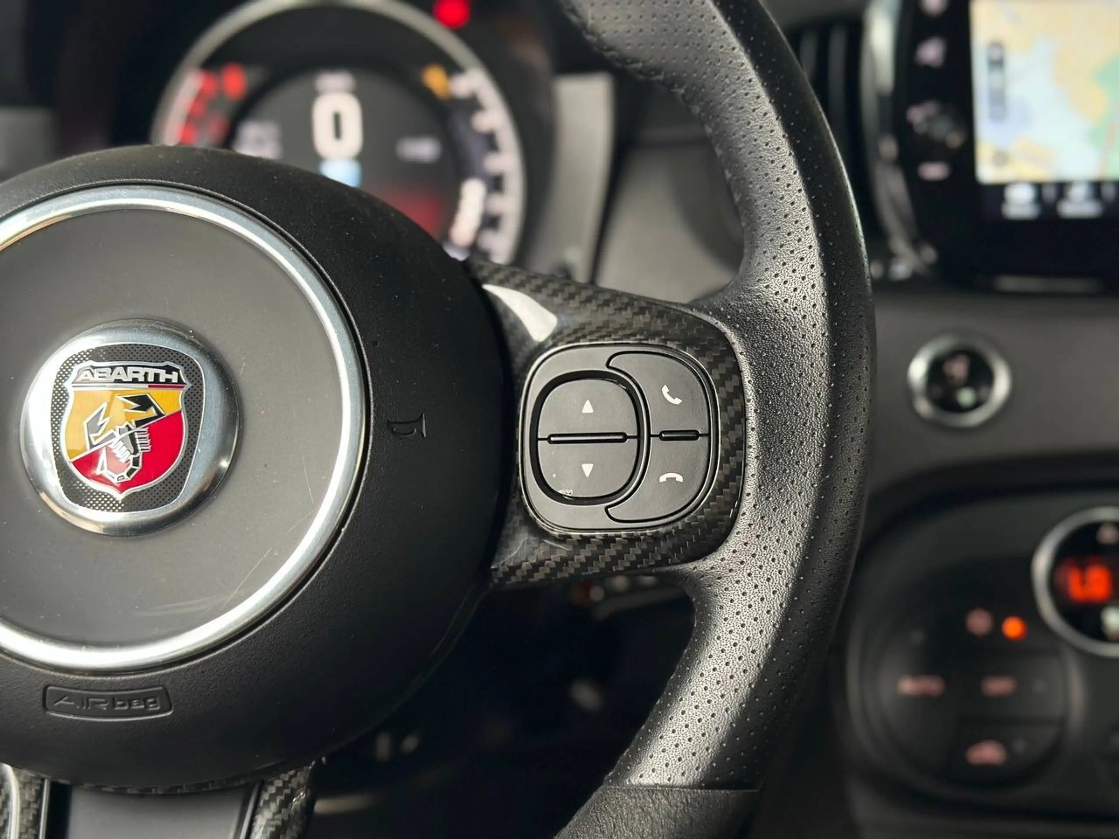 Abarth 695C BEATS KLIMA NAVI 17" ALU — photo 12