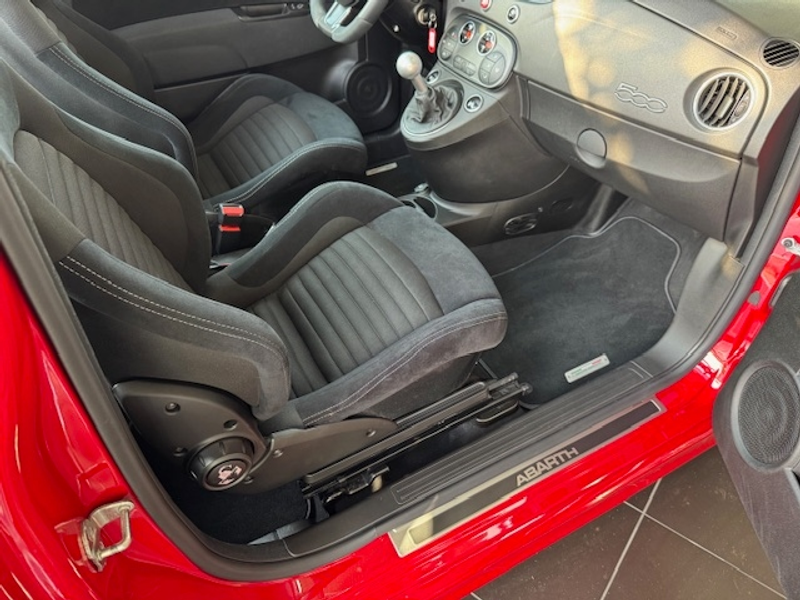 Abarth 695C BEATS KLIMA NAVI 17" ALU — photo 14