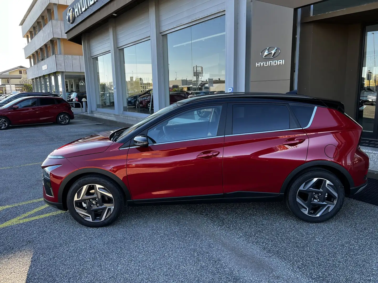 Hyundai BAYON 1.0 T-GDI Hybrid 48V iMT XClass + Safety & Tech p Rosso - 2
