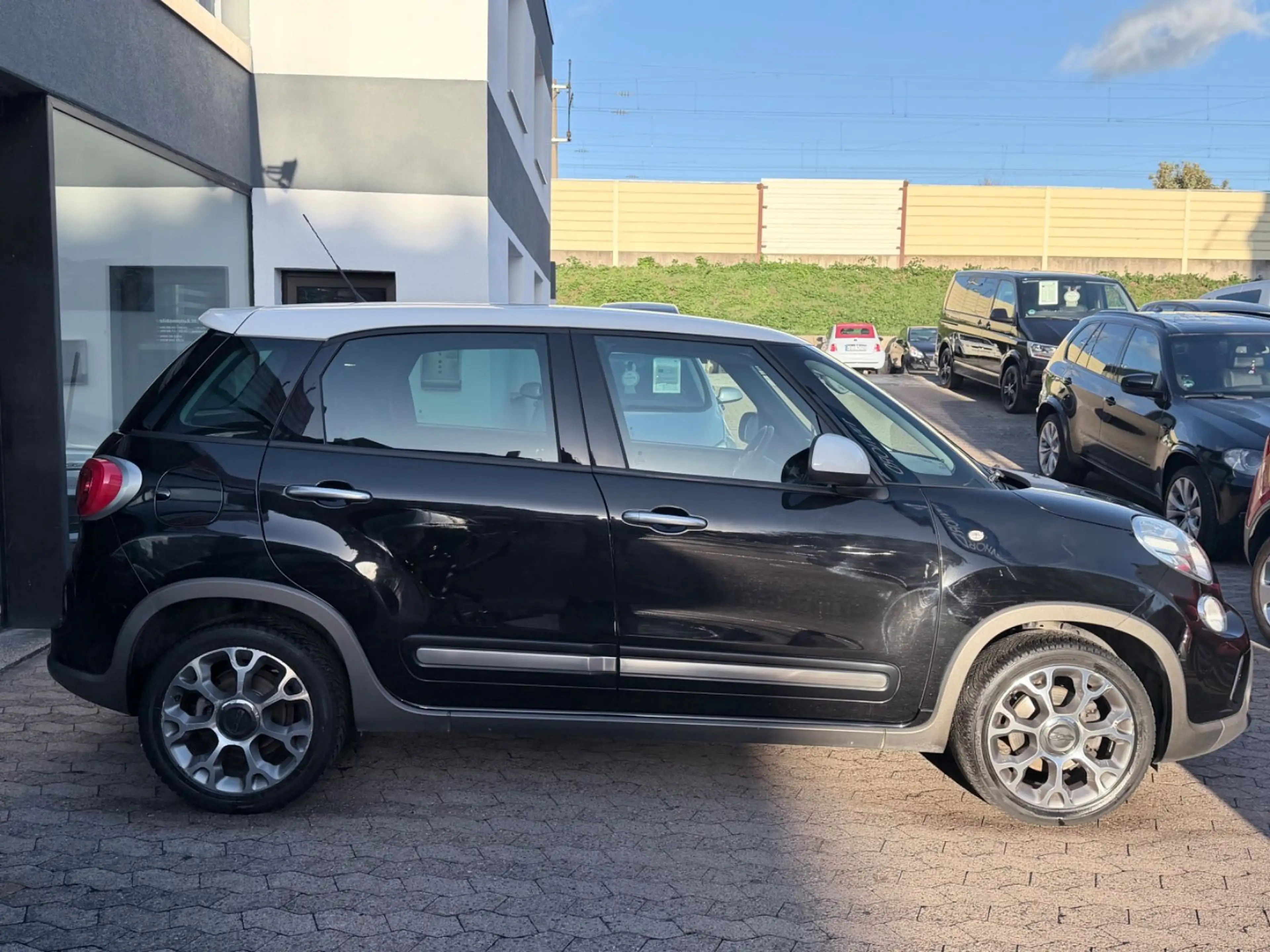 Fiat 500L Trekking~Klimaauto~Automatik~Bluetooth~SHZ — photo 5