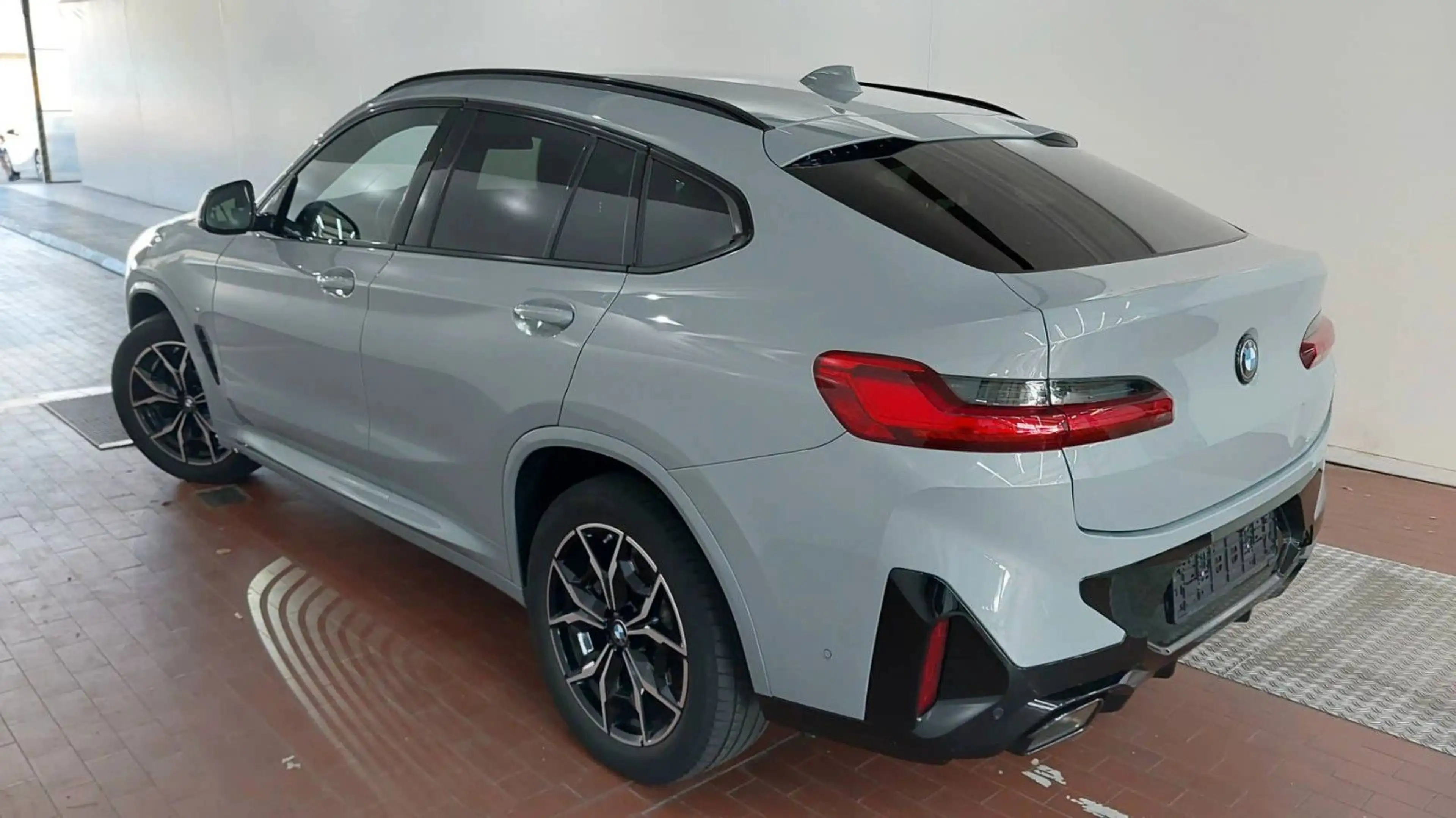 BMW X4 xDrive 20 d M Sport /LEDER /KAMERA /ACC / 1HA — photo 3