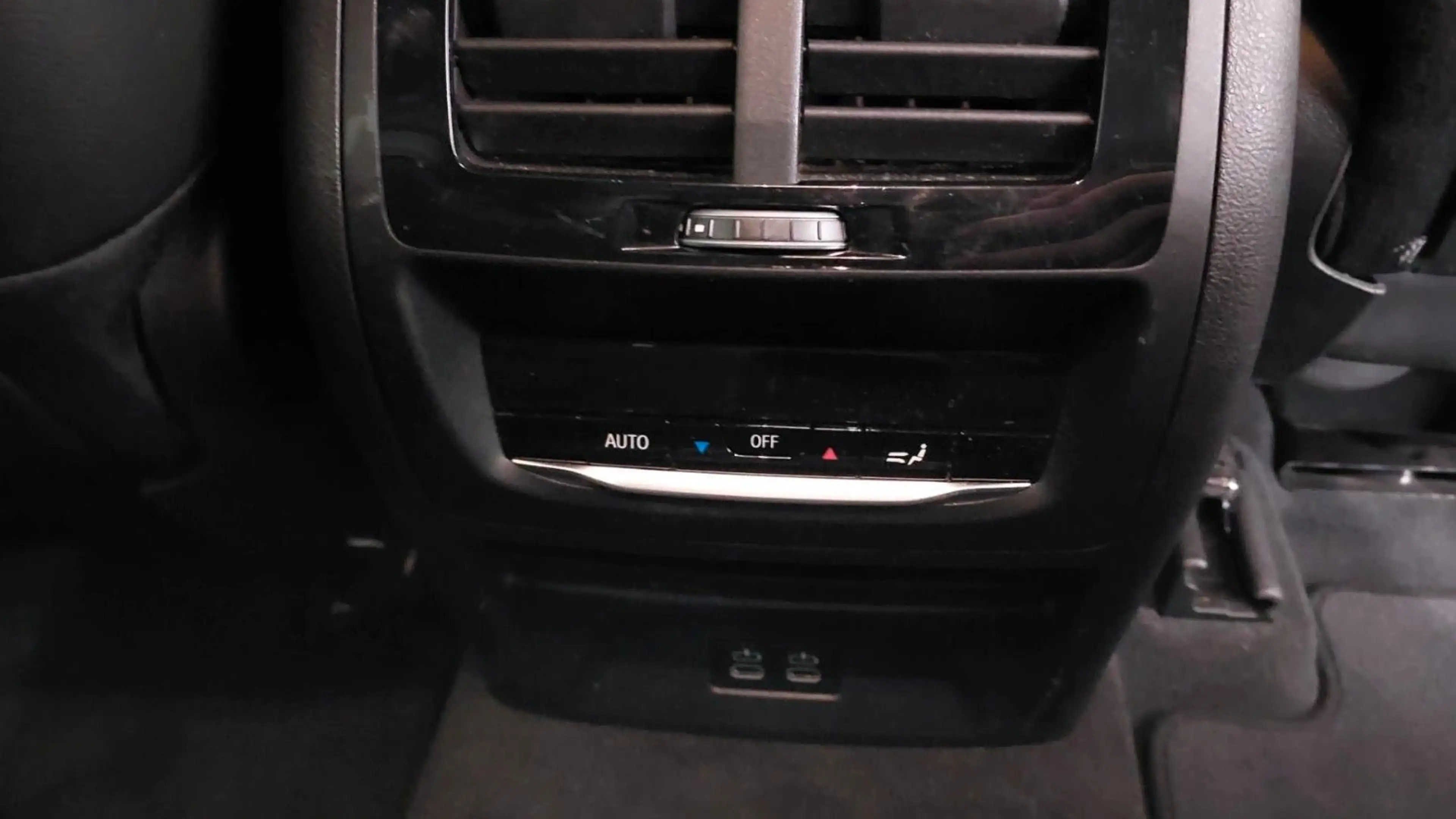 BMW X4 xDrive 20 d M Sport /LEDER /KAMERA /ACC / 1HA — photo 12