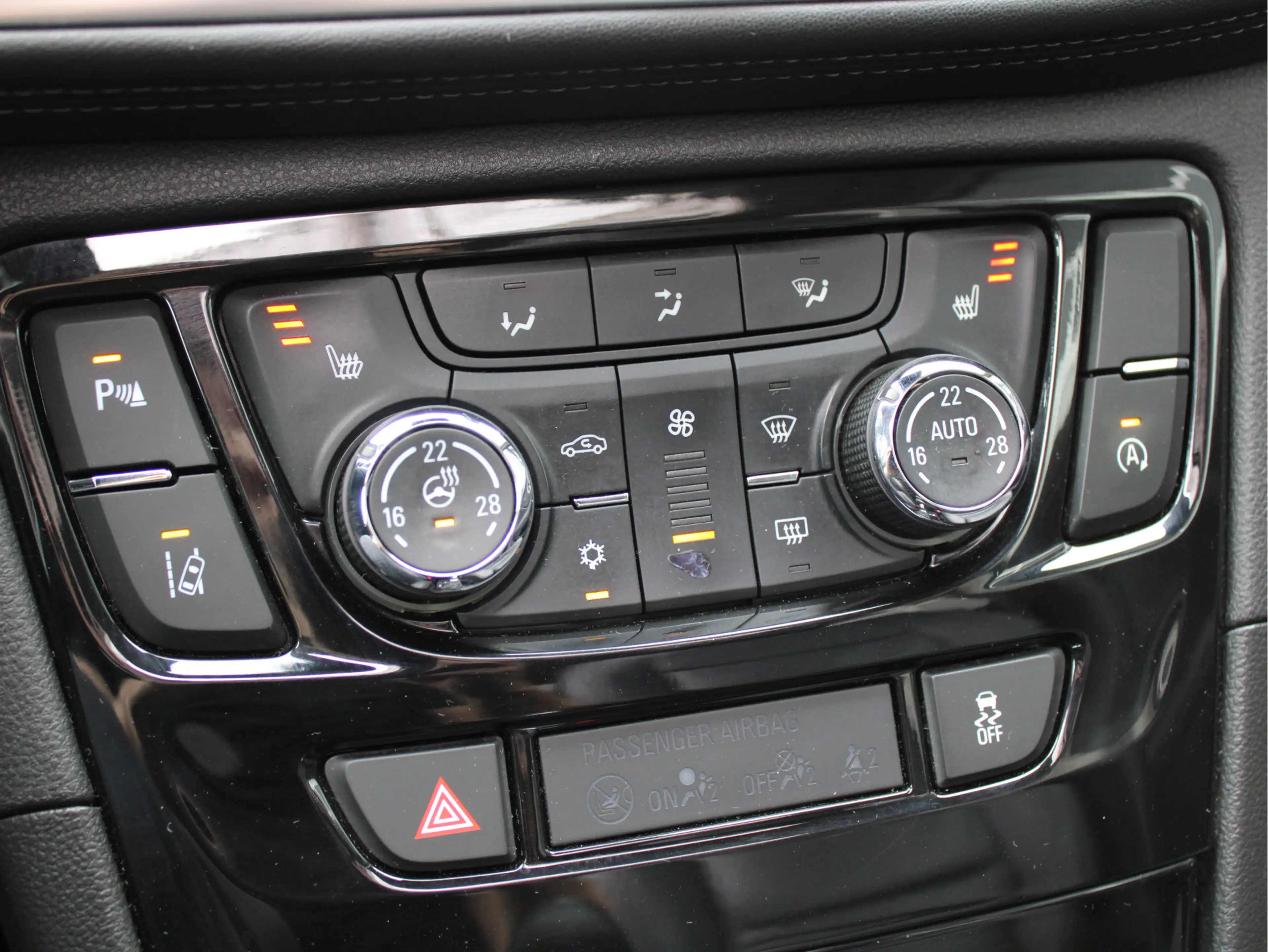 Opel Mokka X 1.4 Turbo Innovation 19inch/Camera/Leer/PDC/Dakraa — photo 26
