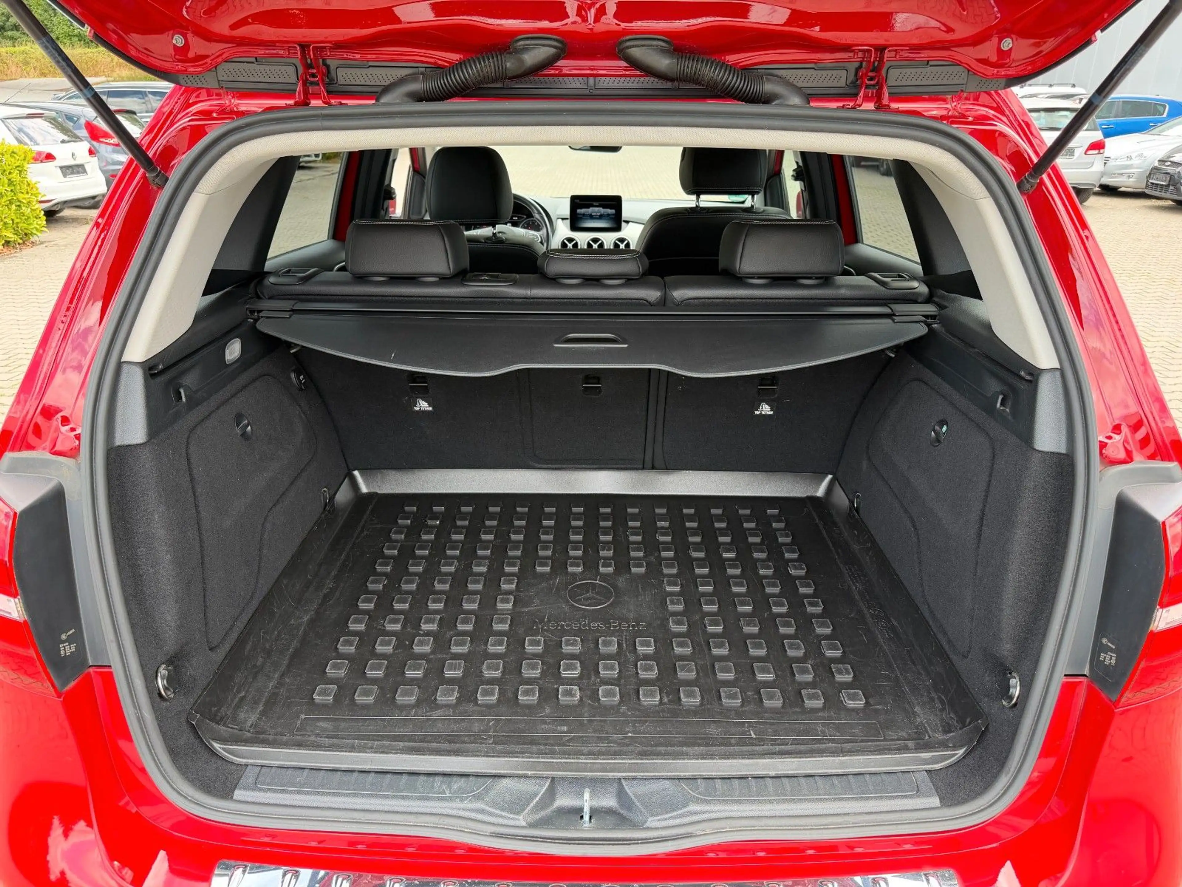 Mercedes-Benz B 220 4Matic Urban Style Edition Garantie *AHK. — photo 15
