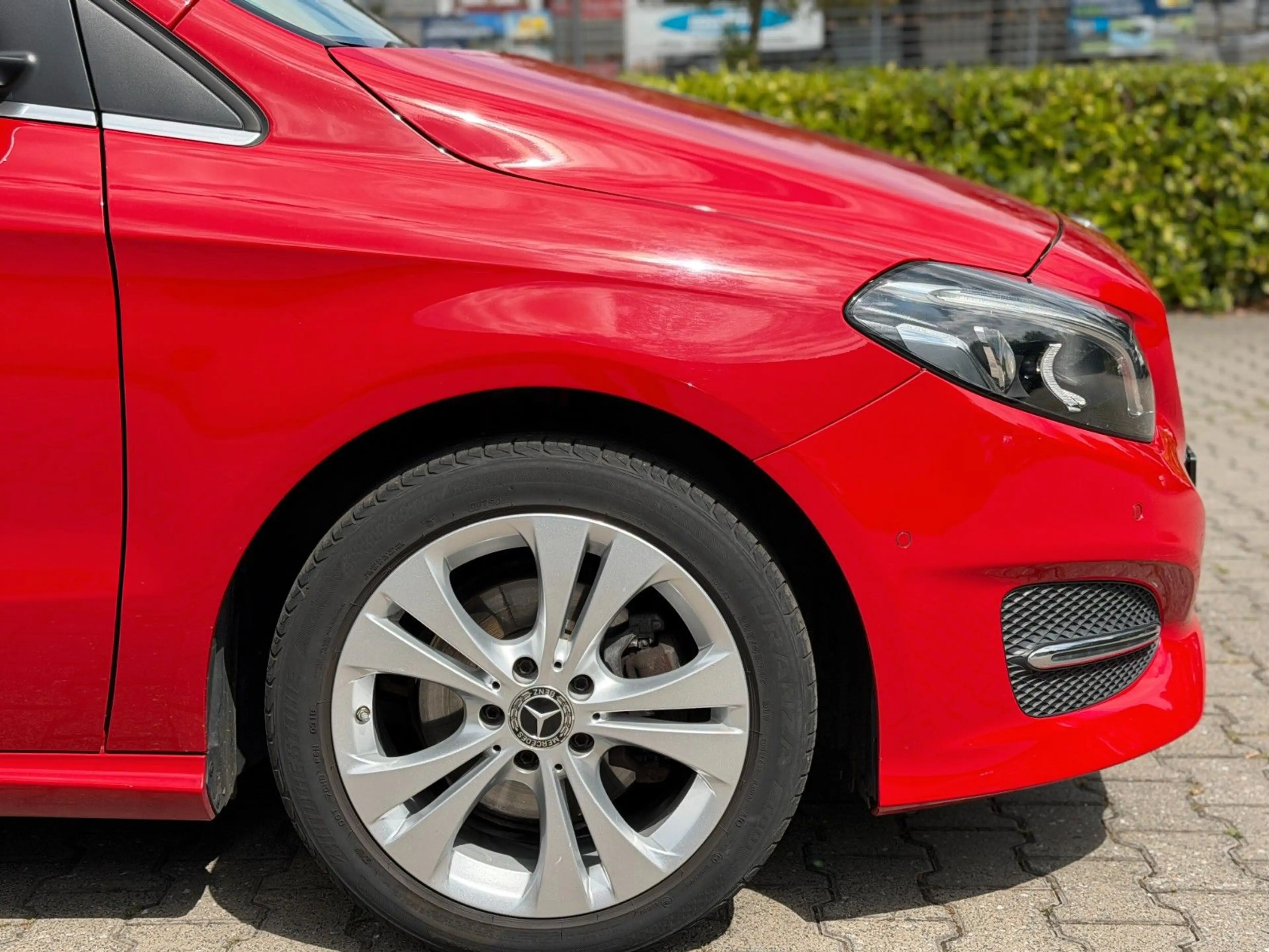Mercedes-Benz B 220 4Matic Urban Style Edition Garantie *AHK. — photo 8