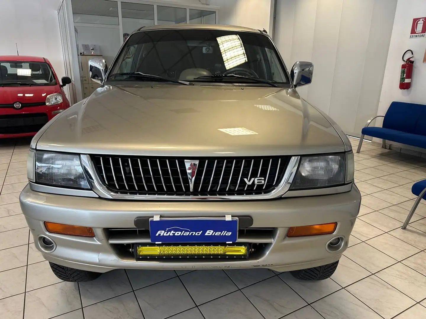 Mitsubishi Pajero Sport Pajero Sport 3.0i V6 24V cat GLS Grau - 2