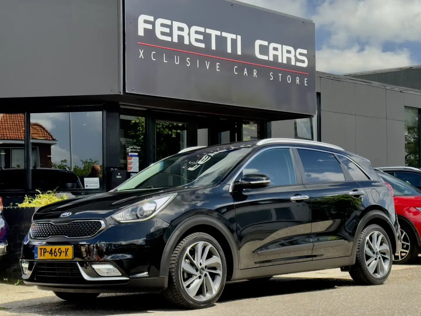 Kia Niro 1.6 GDi AUT6 HYBRID EDITION LEDER PANODAK NAVI CAM Zwart - 1