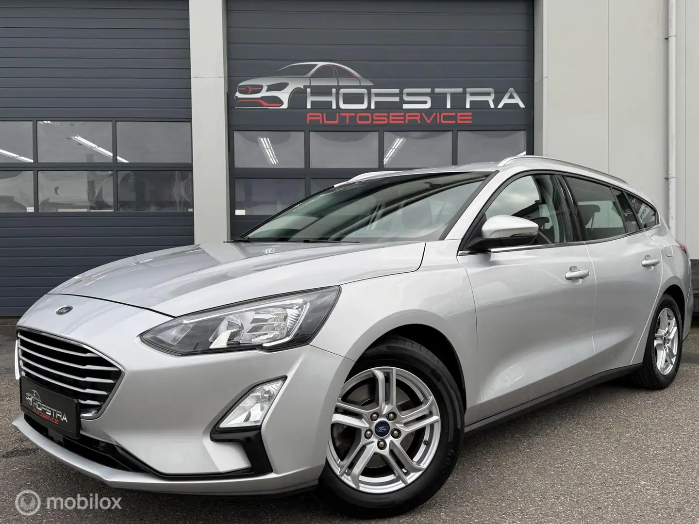 Ford Focus Wagon 1.0 EcoBoost Hybrid Trend Camera Full-Led Grau - 1