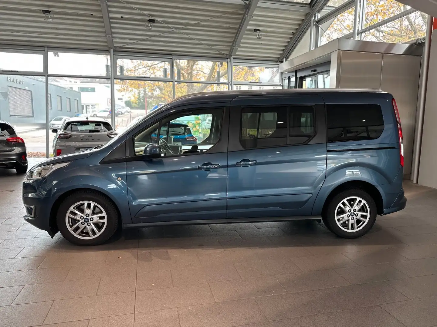 Ford Grand Tourneo Connect Titanium #AHK #NAVI #KAM Bleu - 2