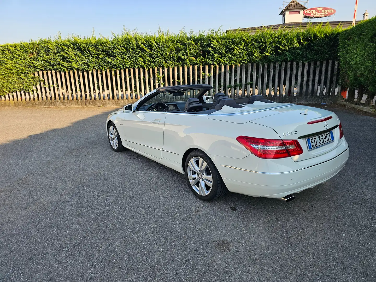 Mercedes-Benz E 220 Classe E -Cabrio 220 cdi Avantgarde BlueEFFICIENCY Bianco - 1