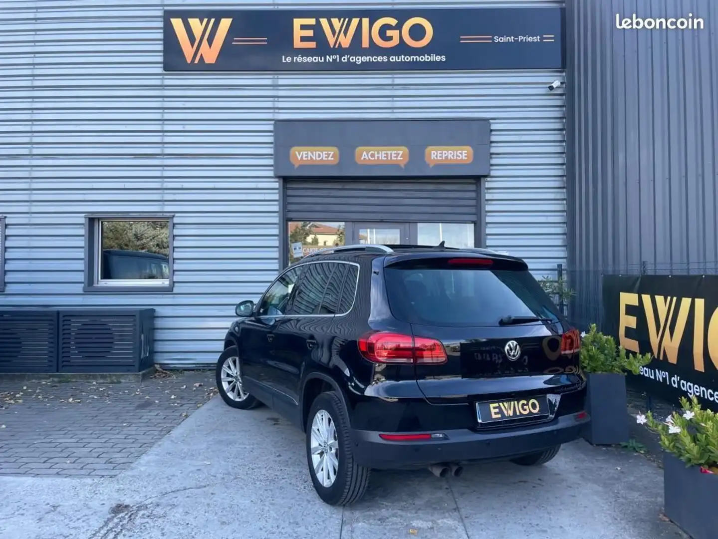 Volkswagen Tiguan 2.0 TDI 140ch Carat Toit Ouvrant Sièges chauffants électriques Noir - 2