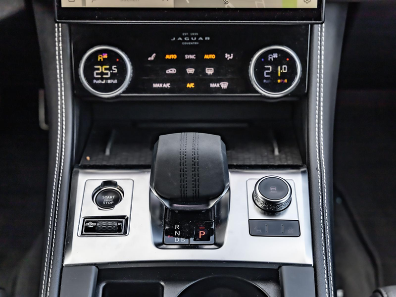 Jaguar F-Pace D200 R-Dynamic SE AWD NAVI WINTER-PAKET — photo 13