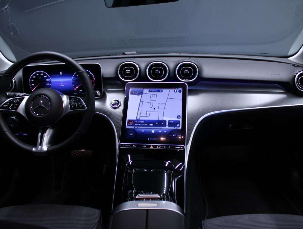 Mercedes-Benz C 220