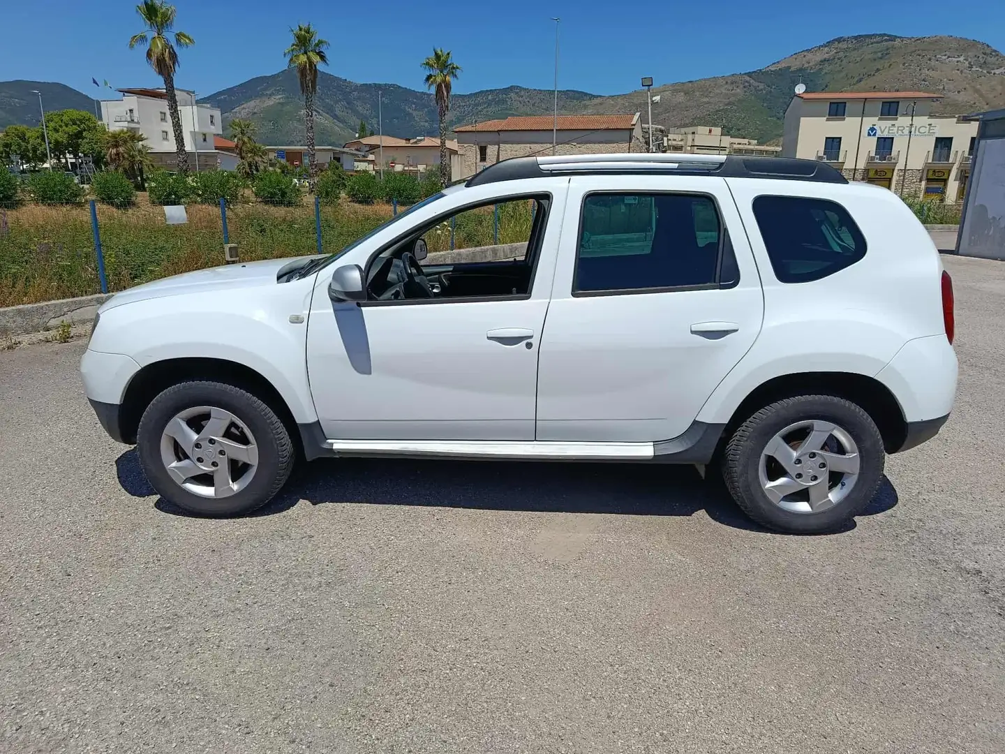 Dacia Duster 1.5 DCi 4x4 Laureatè Blanc - 2
