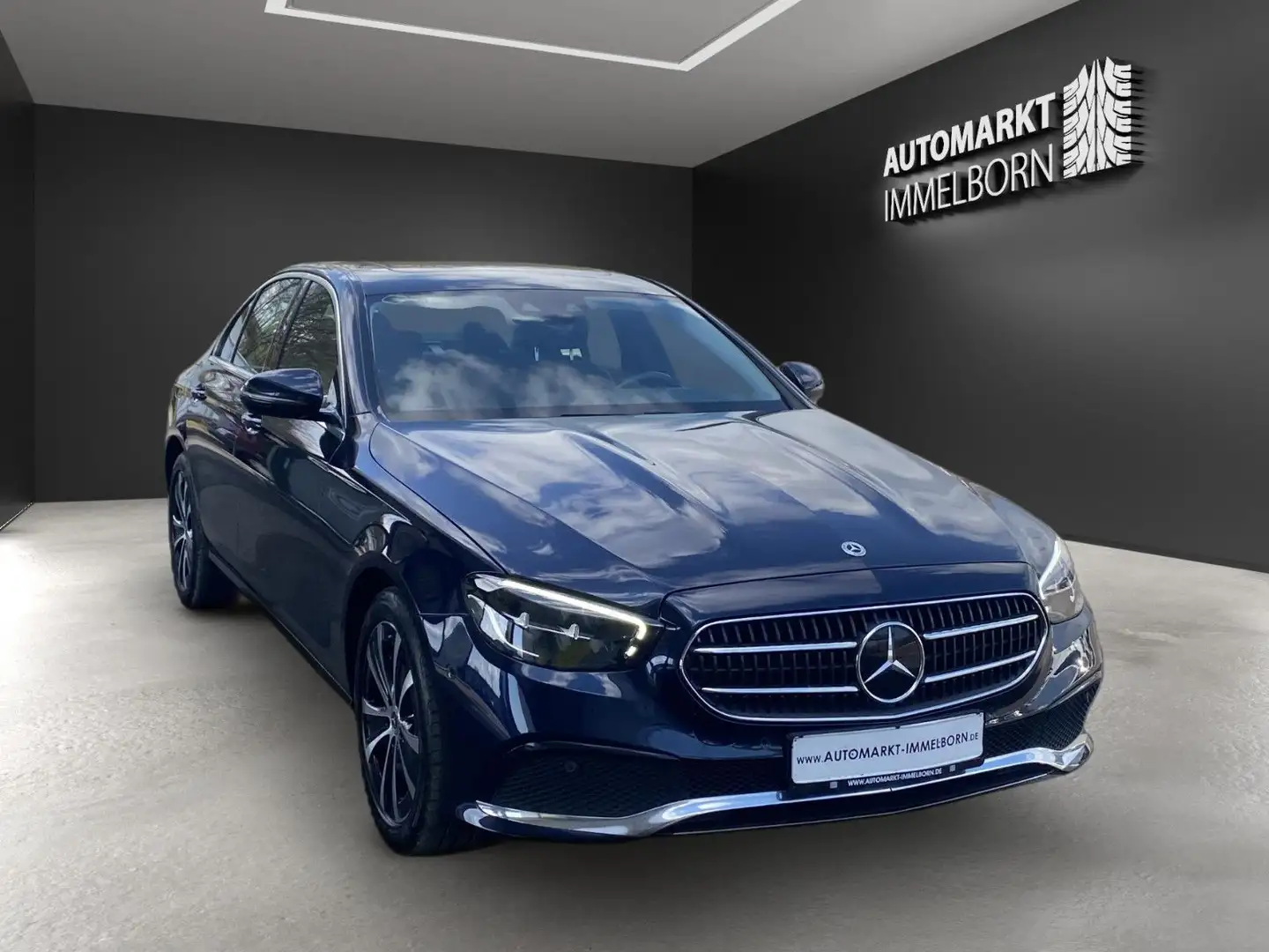 Mercedes-Benz E 300 de Sdach*VollLeder*Luftfed*LED*DAB*Distro* Blau - 2