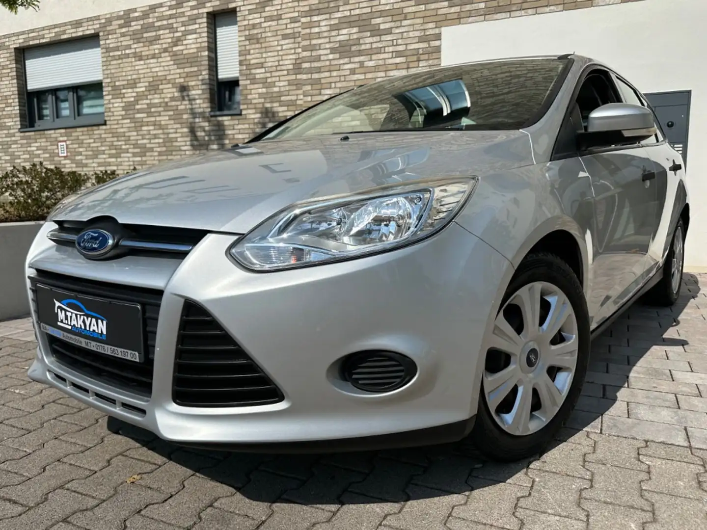Ford Focus Turnier Ambiente*1.Hand*63 tkm*Zahnr. NEU! Argent - 1