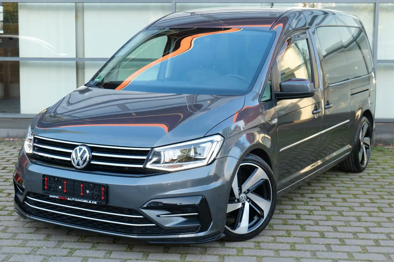 Volkswagen Caddy Maxi Kasten DSG NAVI+LEDER+XENON+KAM+18" Grau - 1