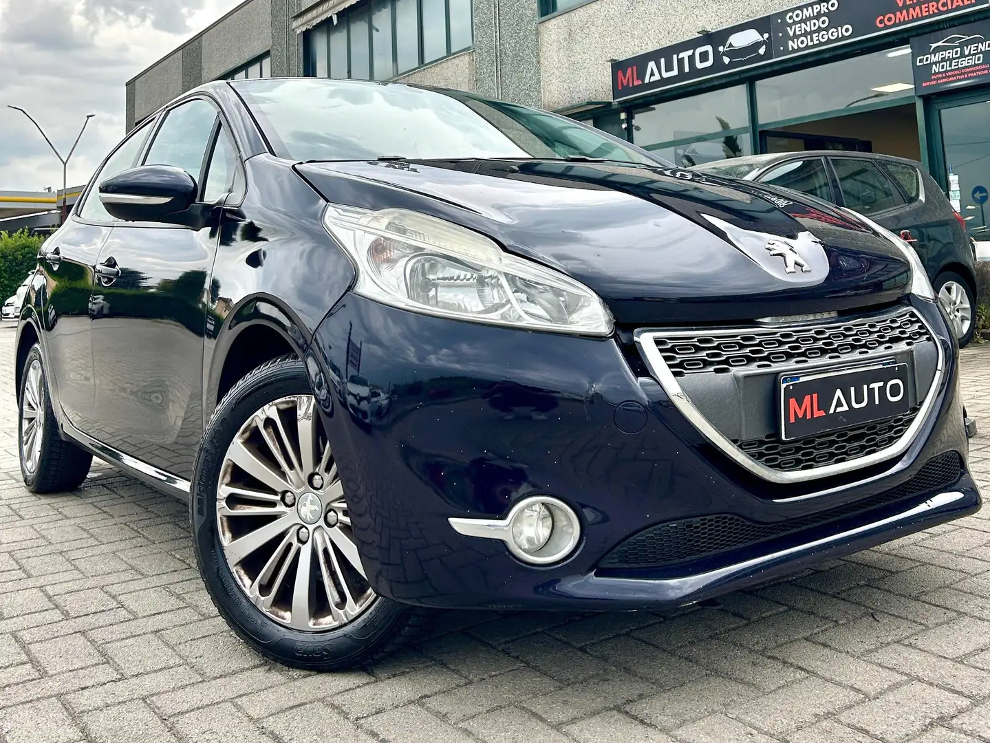 Peugeot 208 208 5p 1.2 puretech Active gpl 82cv Blu/Azzurro - 1