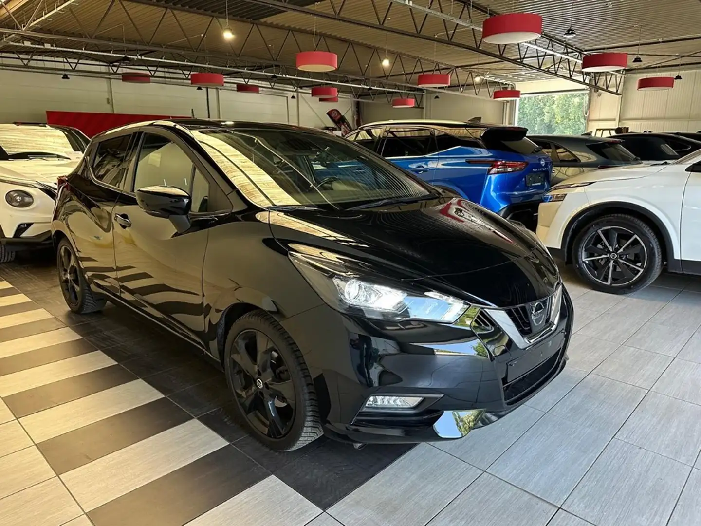 Nissan Micra Benzine 1.0 N-Sport Black on Black Noir - 2