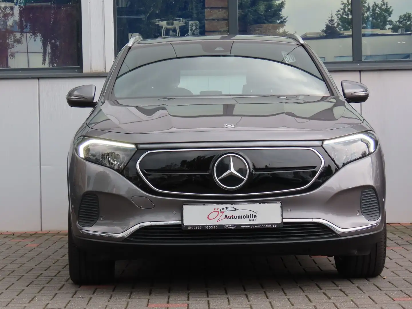 Mercedes-Benz EQA 250 Leder Ambiente Navigation Grigio - 2