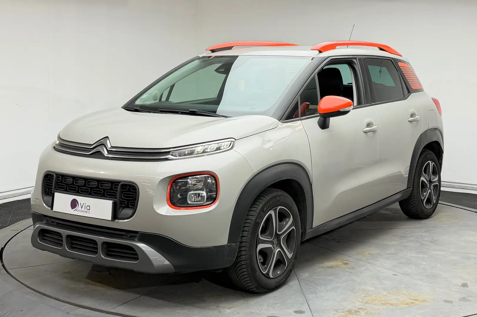 Citroen C3 Aircross BlueHDi 120 S\u0026amp;S EAT6 Feel Beige - 1