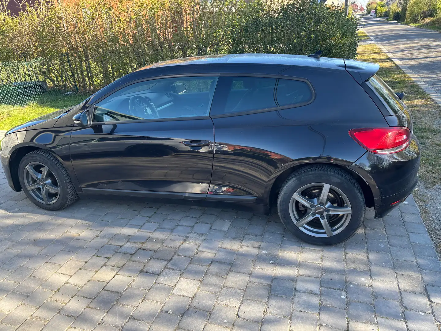 Volkswagen Scirocco Scirocco 2.0 CR TDi DPF Zwart - 2