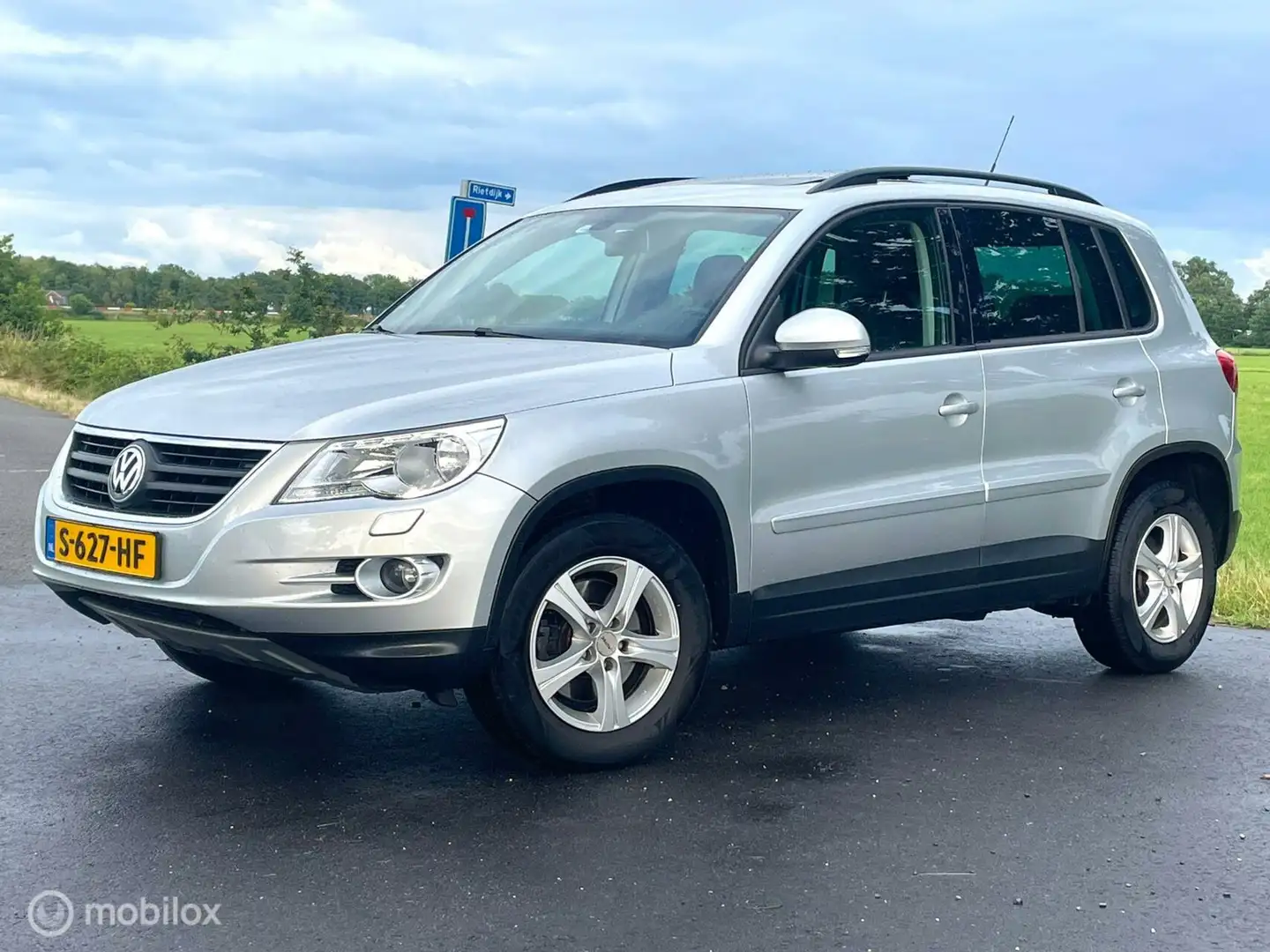 Volkswagen Tiguan 1.4 TSI Trend&Fun 4Motion Grijs - 1