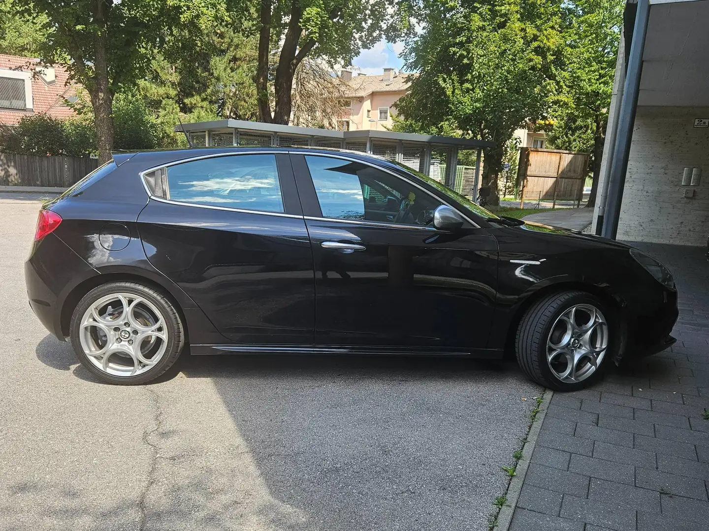 Alfa Romeo Giulietta Giulietta 1,4 TB Distinctive Distinctive Schwarz - 2
