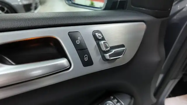 Mercedes-Benz GLE view 18