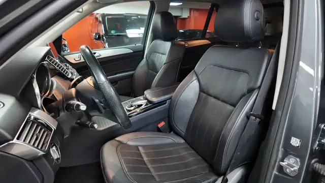 Mercedes-Benz GLE view 21