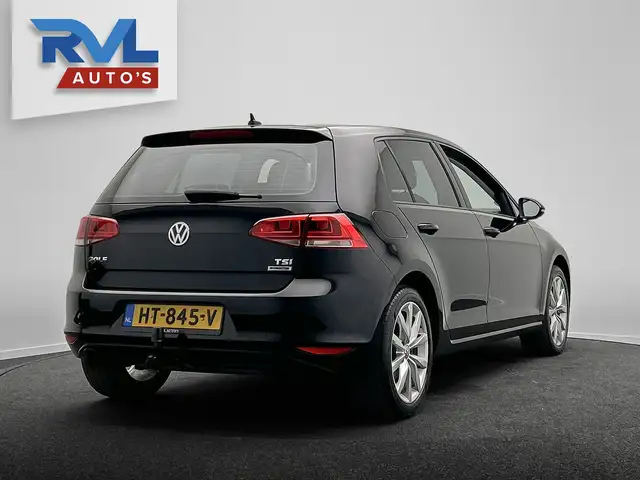 Volkswagen Golf view 5