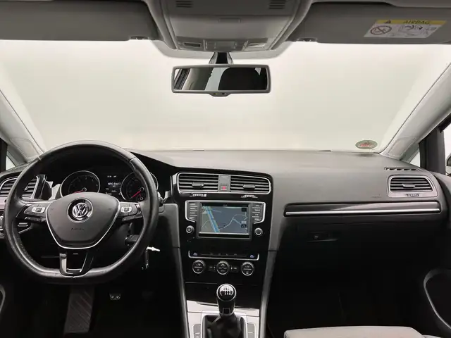 Volkswagen Golf view 2