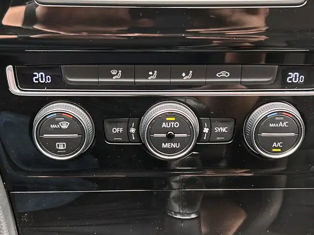 Volkswagen Golf view 25