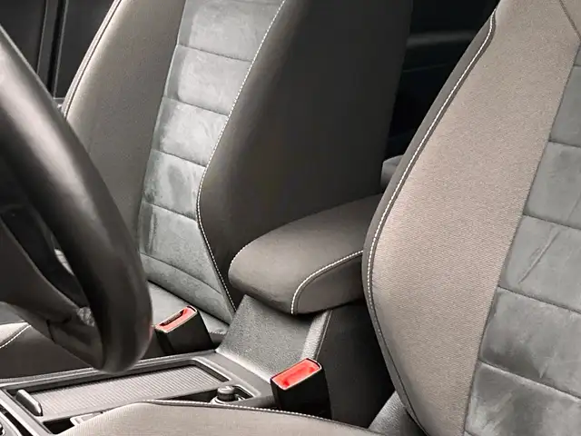 Volkswagen Golf view 29