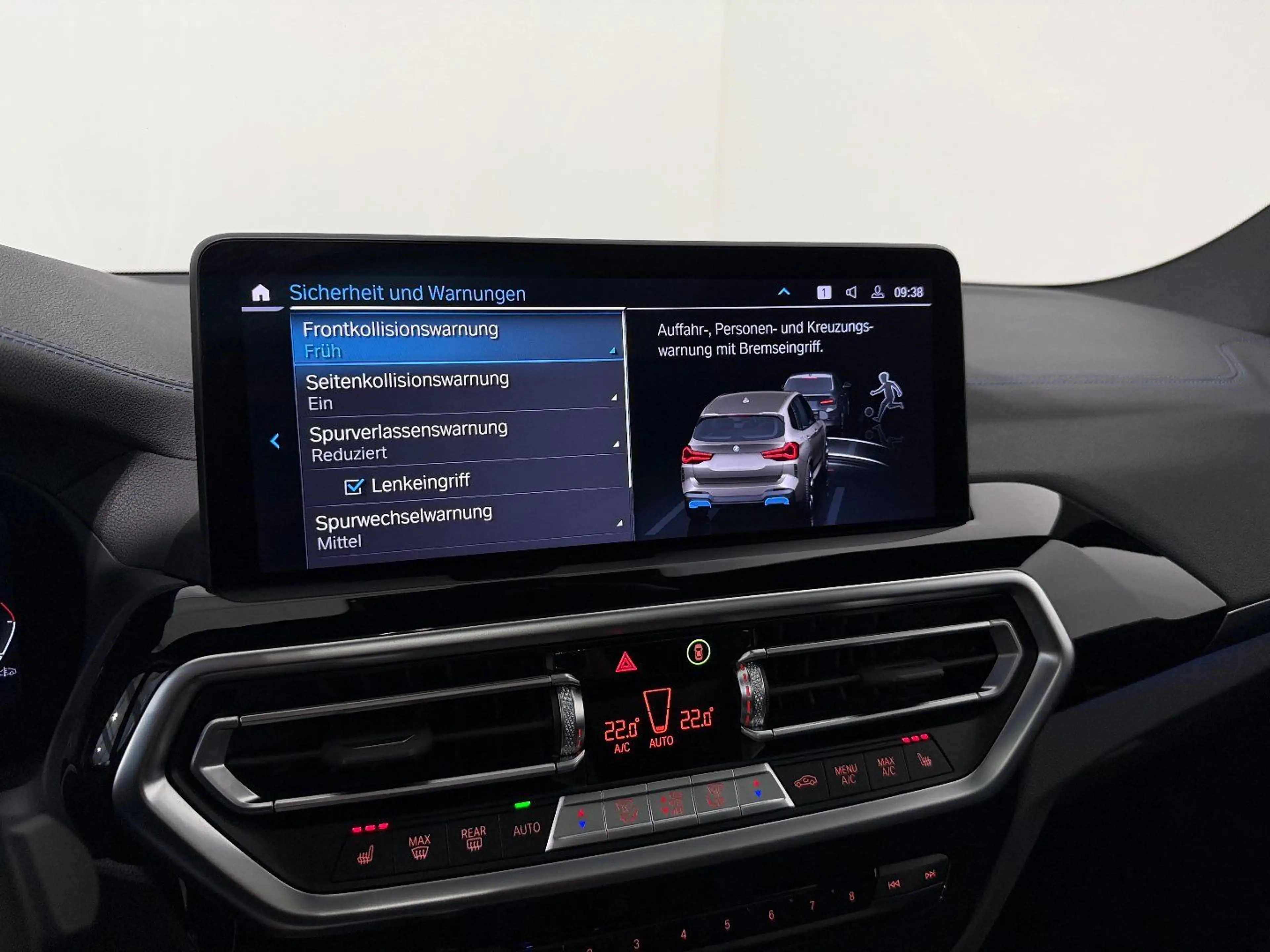 BMW iX3 LCI M-Sport Impressive/HEAD-UP/Panorama/AHK/360*G — photo 18