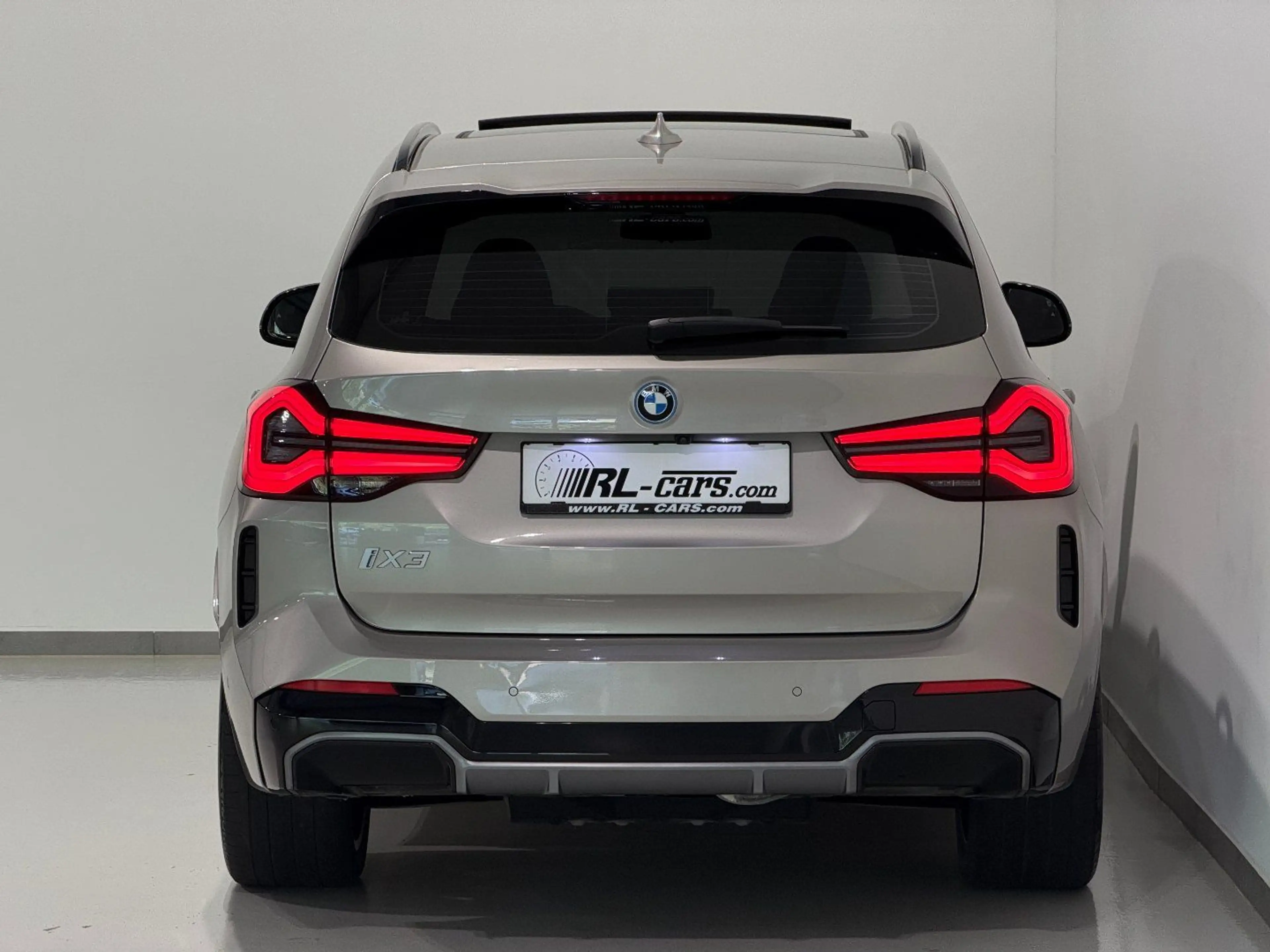 BMW iX3 LCI M-Sport Impressive/HEAD-UP/Panorama/AHK/360*G — photo 4