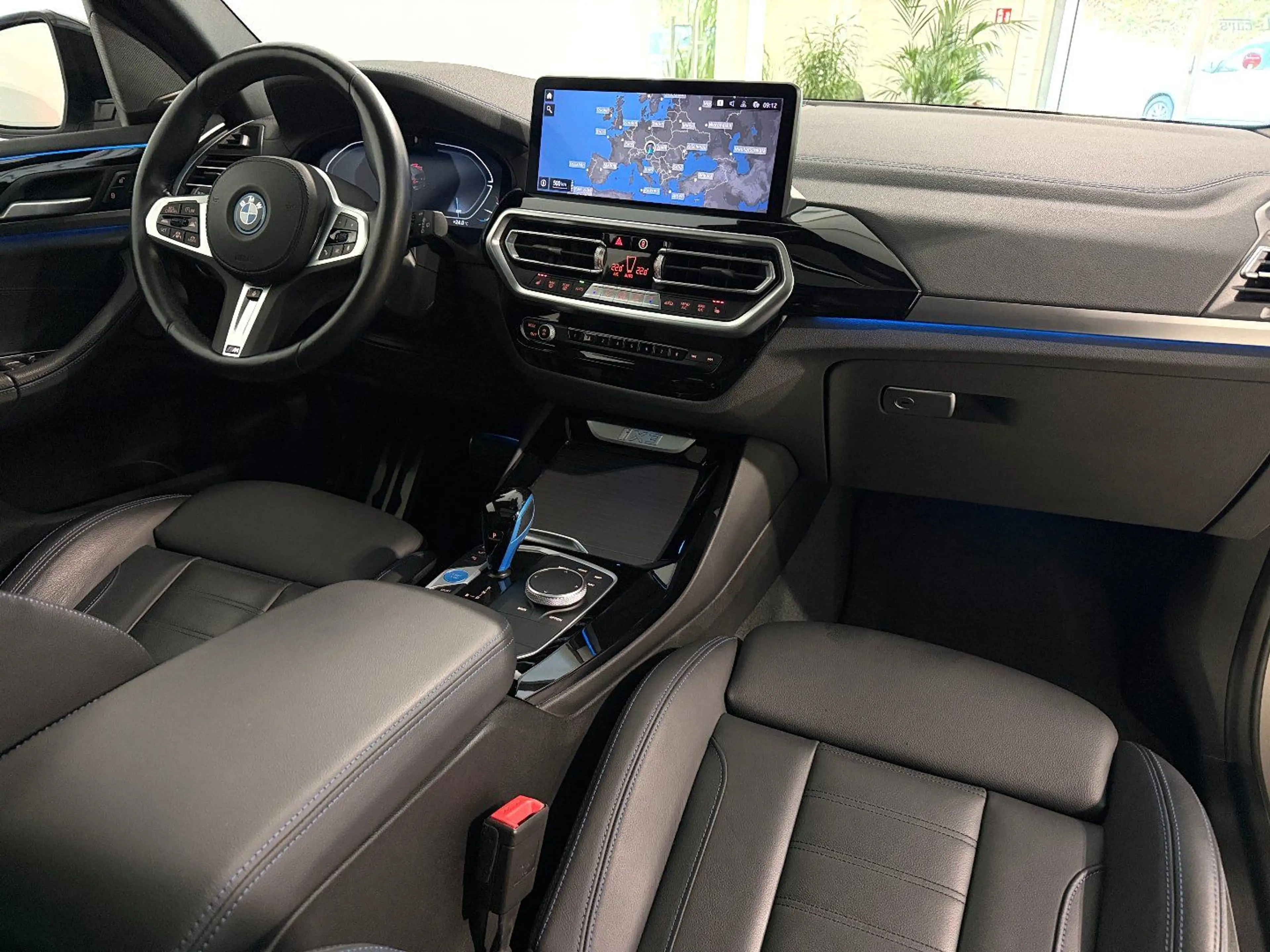 BMW iX3 LCI M-Sport Impressive/HEAD-UP/Panorama/AHK/360*G — photo 25
