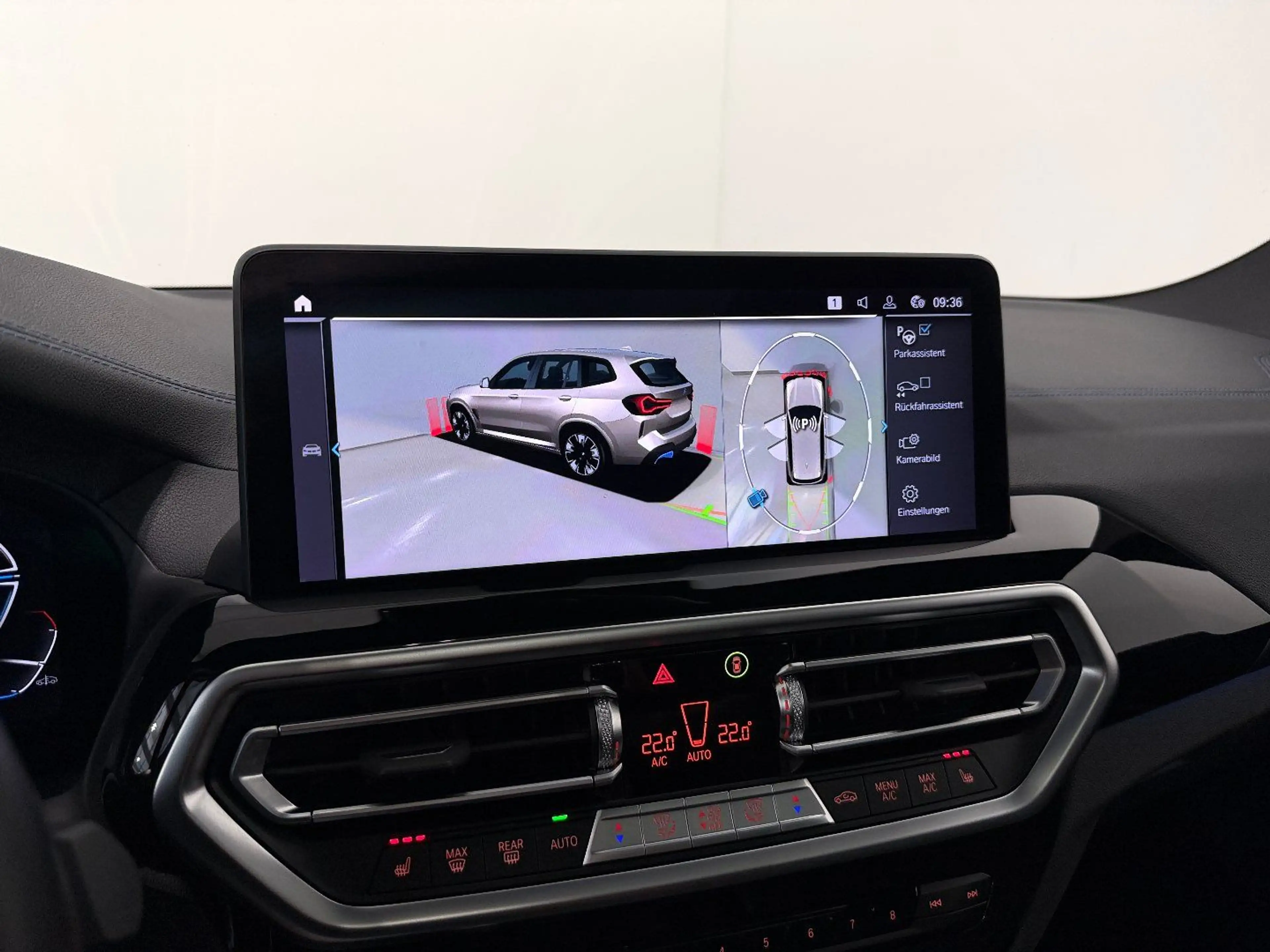 BMW iX3 LCI M-Sport Impressive/HEAD-UP/Panorama/AHK/360*G — photo 13