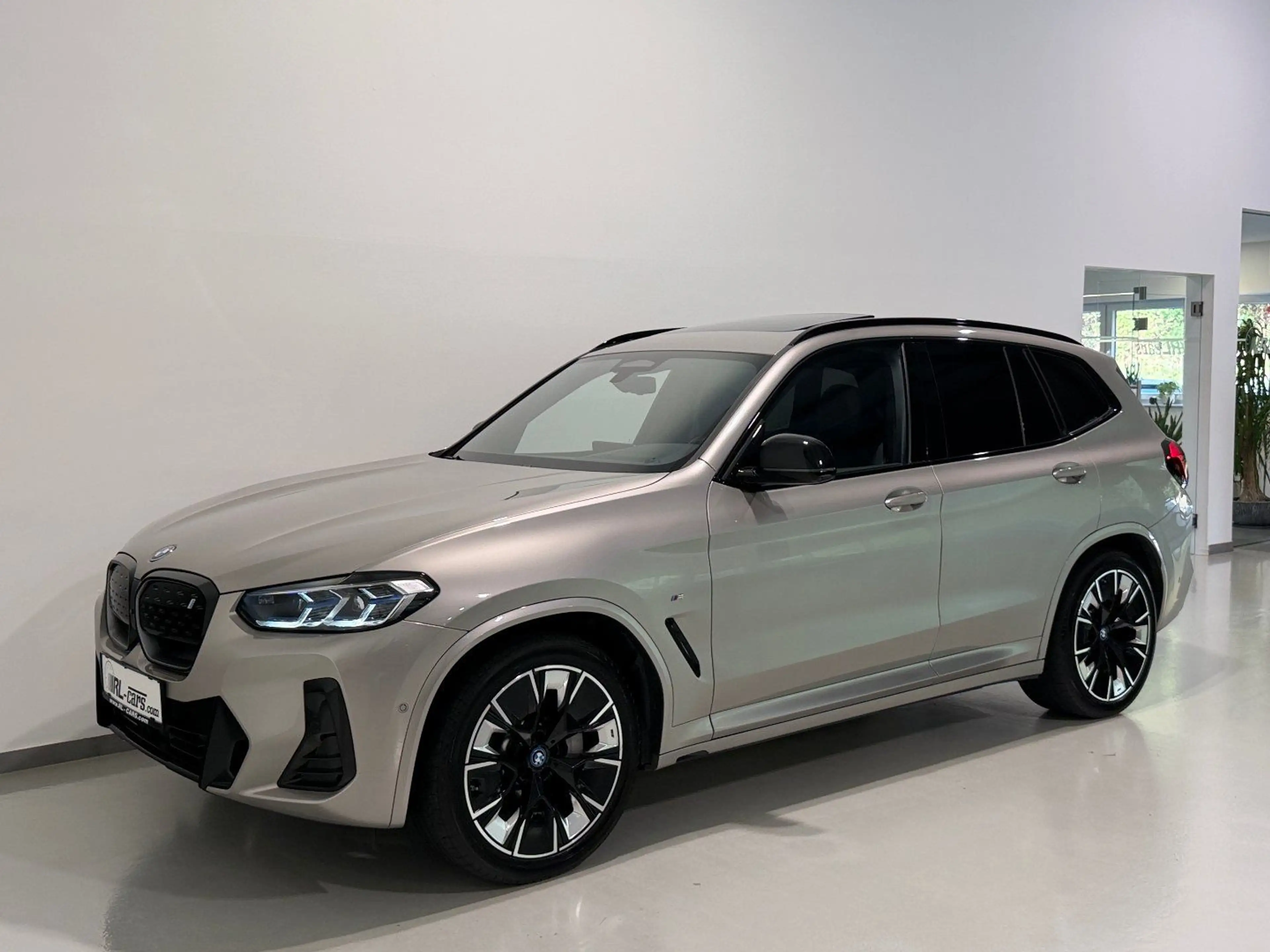 BMW iX3 LCI M-Sport Impressive/HEAD-UP/Panorama/AHK/360*G — photo 7