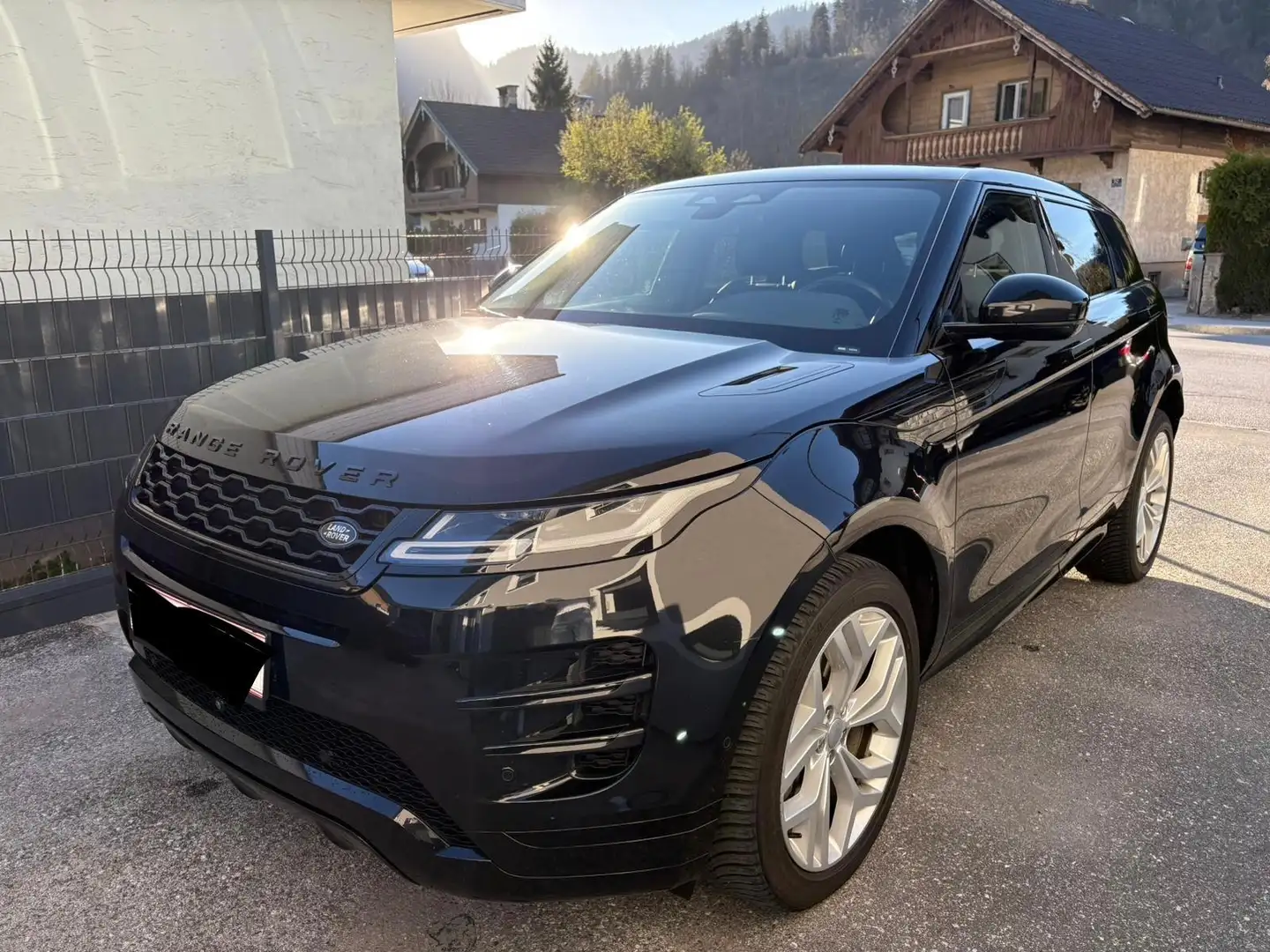 Land Rover Range Rover Evoque 2,0 D150 R-Dynamic S Aut. - 2