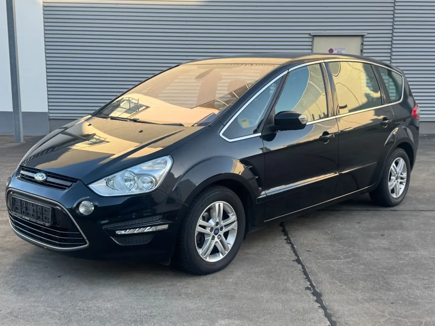 Ford S-Max S-MAX Titanium * Automatik * 7-Sitzer * Schwarz - 1